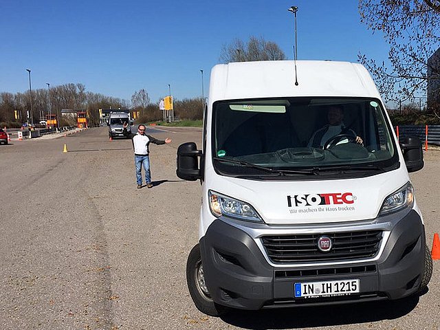 Mario Christ auf dem ADAC Übungsplatz beim Kleintransportertraining 