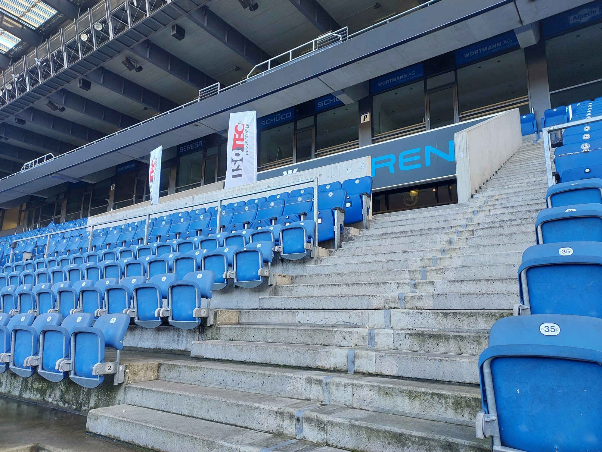 ISOTEC-Flexband im Stadion